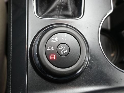 Used 2018 Ford Explorer 4WD w/ Class II Trailer Tow Package image 25