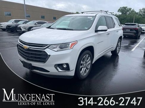 Used 2020 Chevrolet Traverse Premier FWD image 1
