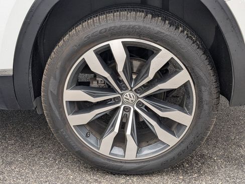 Used 2019 Volkswagen Atlas SEL Premium image 25