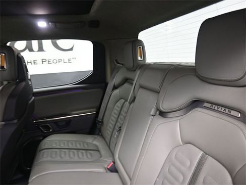 Used 2022 Rivian R1T Launch Edition image 20
