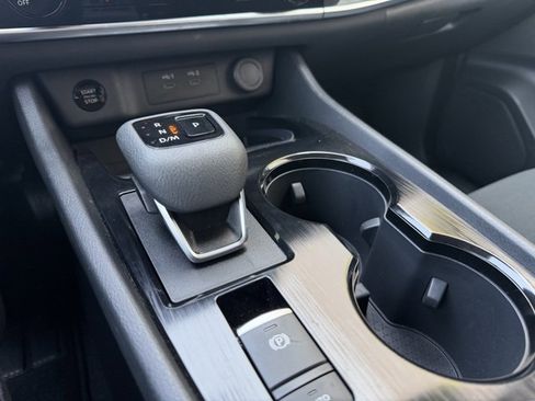 Certified 2025 Nissan Rogue S image 21