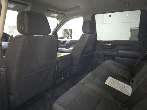 Used 2024 Chevrolet Silverado 2500 Custom w/ Custom Value Package image 10