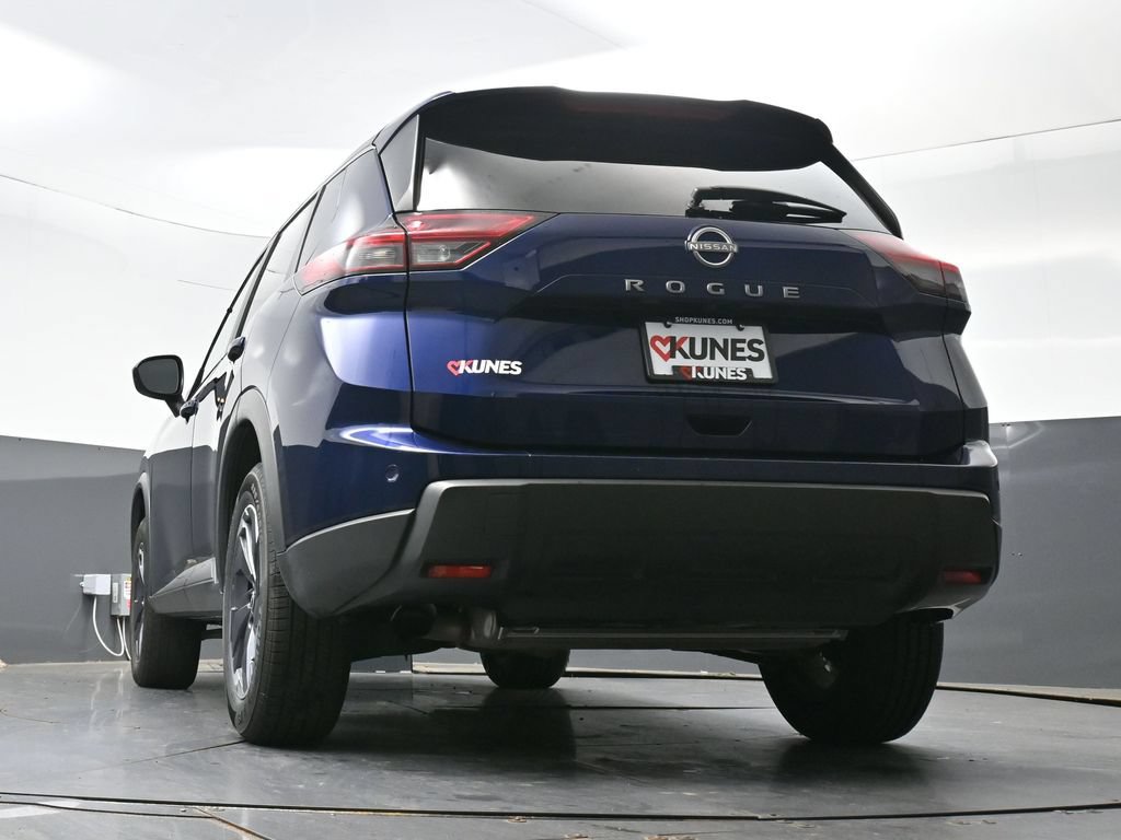 Used 2025 Nissan Rogue SV FWD image 46