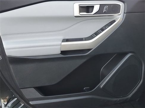 Certified 2023 Ford Explorer XLT w/ Equipment Group 202A image 9