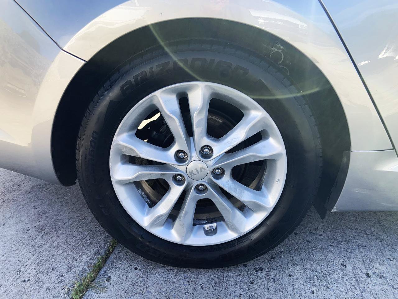 Used 2013 Kia Optima EX w/ Premium Pkg FWD image 4