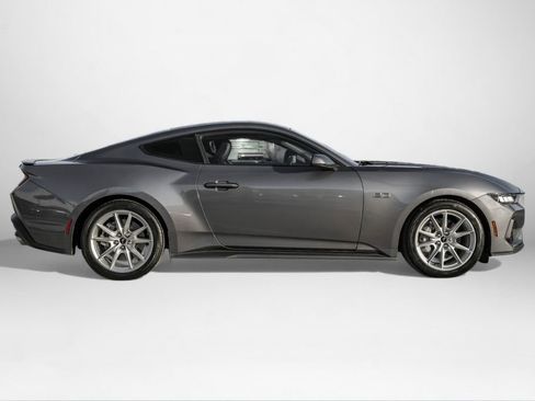 Used 2024 Ford Mustang GT Premium image 5