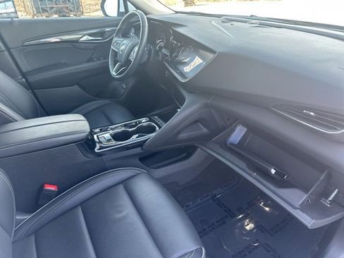 Used 2023 Buick Envision Essence image 37