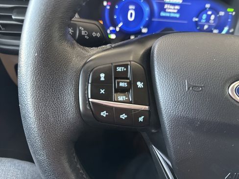 Used 2020 Ford Escape SE Sport image 29