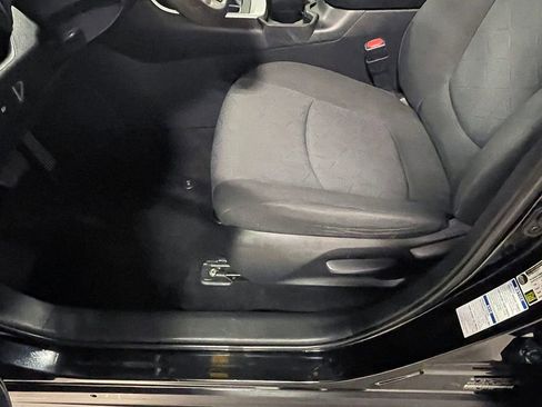 Used 2019 Toyota RAV4 XLE image 19