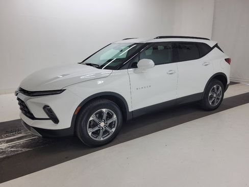 Used 2024 Chevrolet Blazer LT w/ Convenience Package image 2