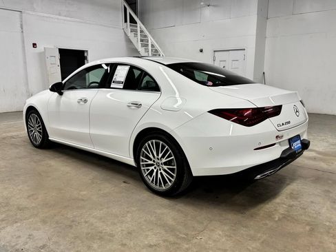 Used 2025 Mercedes-Benz CLA 250 image 5