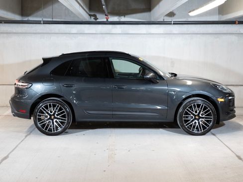 Certified 2026 Porsche Macan AWD/4WD image 8
