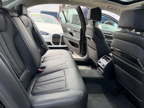 Used 2020 BMW 740i RWD image 16