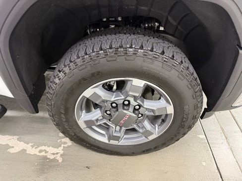 New 2025 GMC Sierra 2500 SLT w/ SLT Premium Package image 4