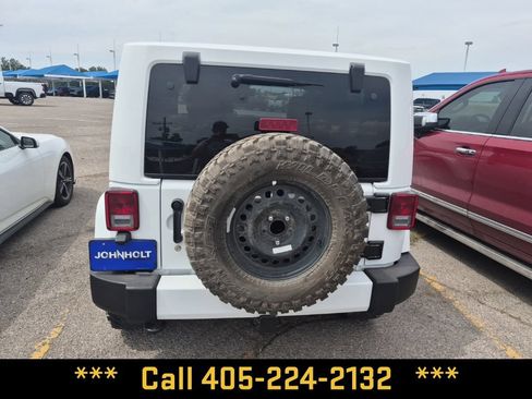 Used 2016 Jeep Wrangler Sahara w/ Connectivity Group AWD/4WD image 14