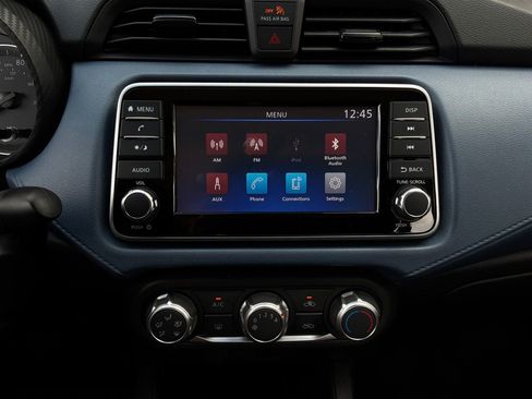 Used 2025 Nissan Versa SV w/ Trunk Package FWD image 24