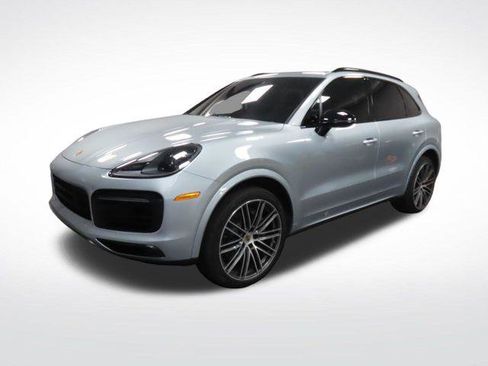 Used 2022 Porsche Cayenne S AWD/4WD image 27