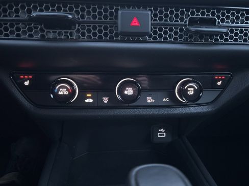 Certified 2025 Honda HR-V Sport image 22