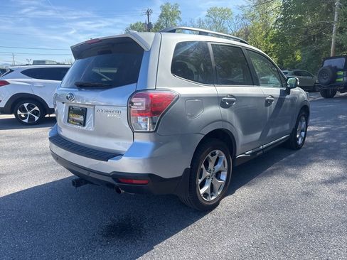 Used 2017 Subaru Forester 2.5i Touring image 4