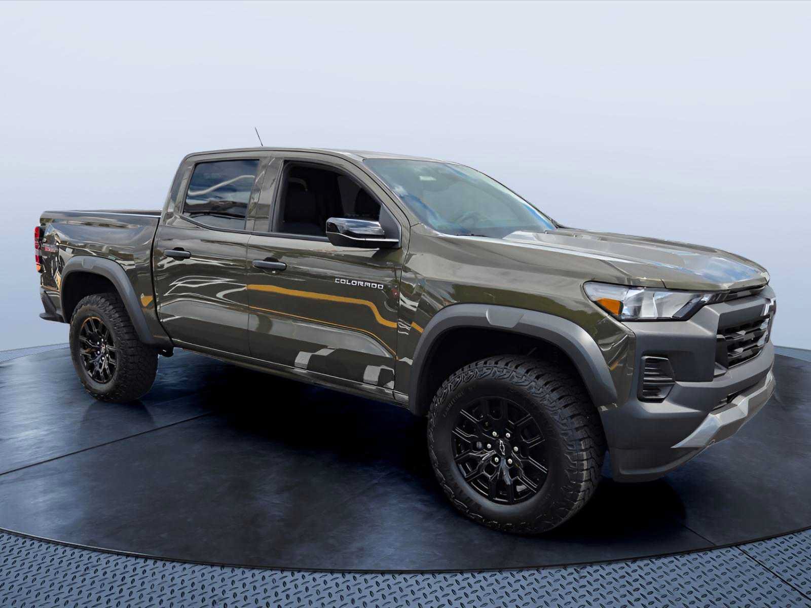 Used 2024 Chevrolet Colorado Trail Boss AWD/4WD image 1