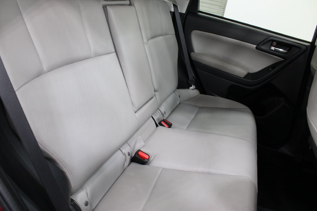 Used 2014 Subaru Forester 2.5i Limited w/ Popular Package #1 AWD/4WD image 19