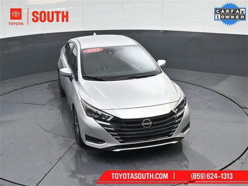 Used 2025 Nissan Versa SV image 41