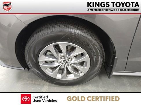 Certified 2024 Toyota Sienna XLE AWD/4WD image 24