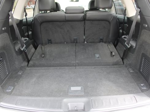 Used 2019 Nissan Pathfinder SL w/ SL Premium Package AWD/4WD image 6