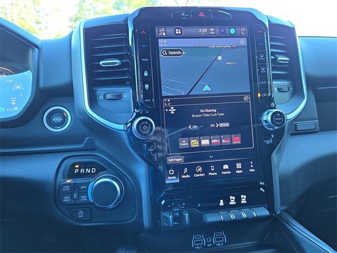 Used 2026 RAM 1500 4x4 Crew Cab image 22