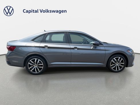 New 2026 Volkswagen Jetta SE FWD image 4
