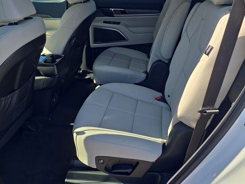 New 2025 Kia Telluride EX w/ EX Captain's Chair Package image 19
