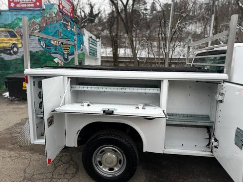 Used 2016 Ford F250 XL w/ FX4 Off-Road Package image 9