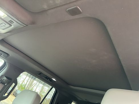 Used 2021 Chevrolet Tahoe Z71 w/ Z71 Off-Road Package image 16