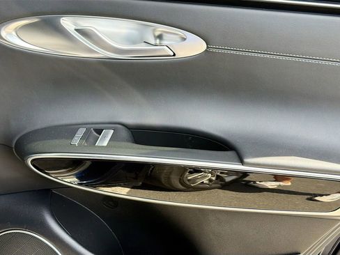 Used 2025 Genesis GV70 2.5T image 28