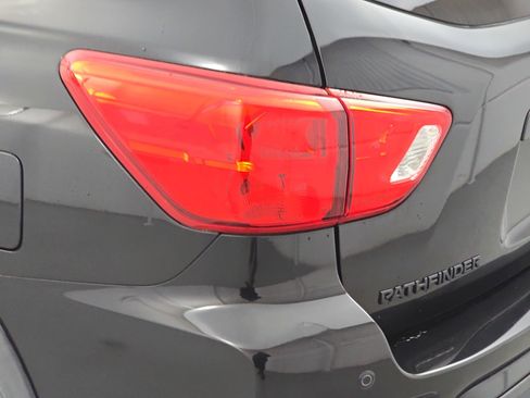 Certified 2019 Nissan Pathfinder SV w/ Rock Creek Edition AWD/4WD image 32