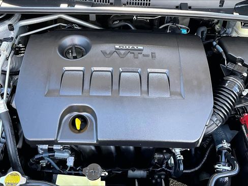 Used 2016 Toyota Corolla LE FWD image 31