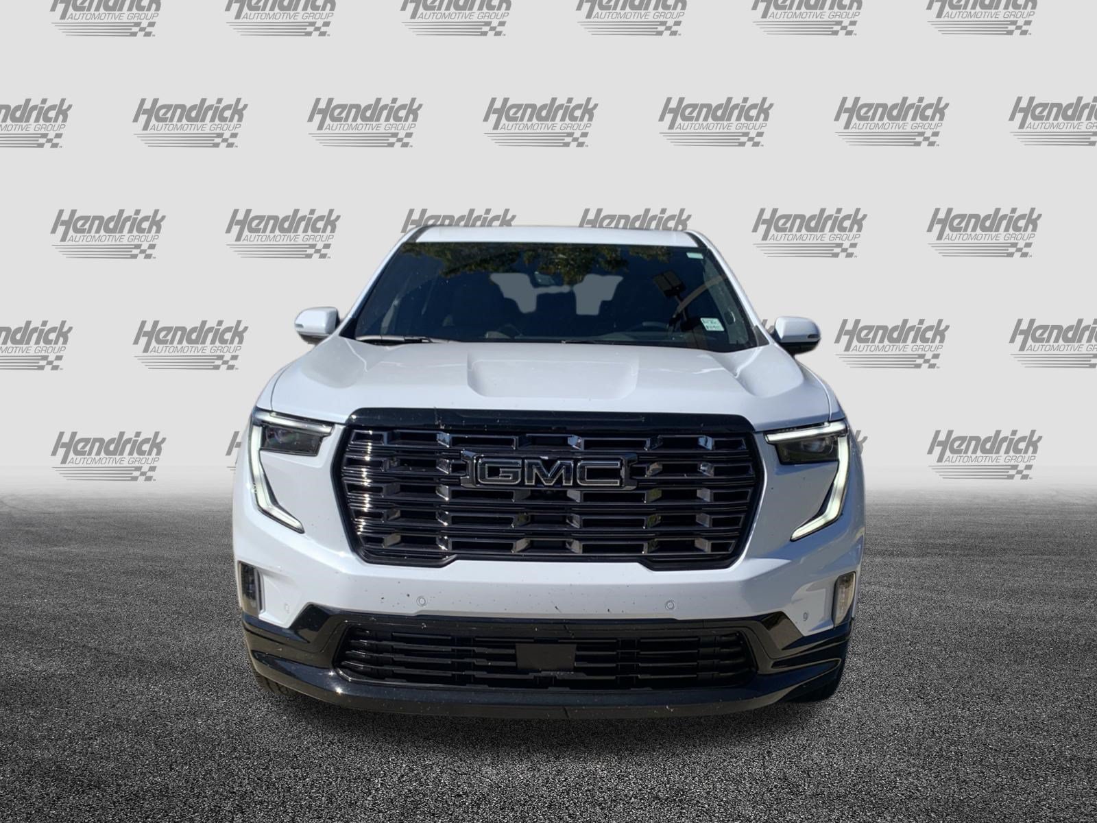 Used 2026 GMC Acadia Denali Ultimate w/ LPO, Floor Liner Package AWD/4WD image 3