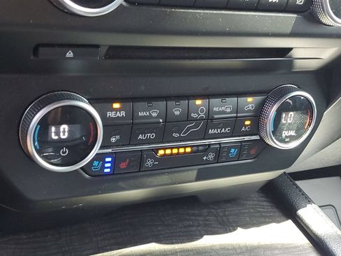 Used 2018 Ford Expedition Limited AWD/4WD image 29