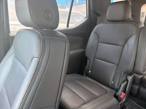 Used 2023 Chevrolet Traverse High Country AWD/4WD image 14