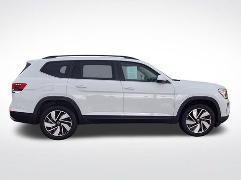 Used 2025 Volkswagen Atlas SE FWD image 9
