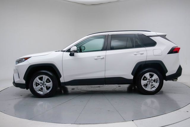 Used 2019 Toyota RAV4 XLE w/ Carpet Mat Package AWD/4WD image 2