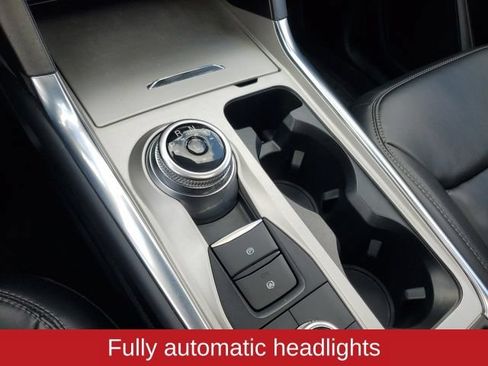 Used 2022 Ford Explorer XLT w/ Equipment Group 202A AWD/4WD image 33