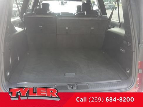 Used 2024 Jeep Wagoneer L Series II w/ Flexible Seating Group AWD/4WD image 15