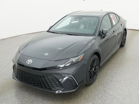 New 2026 Toyota Camry SE FWD image 3