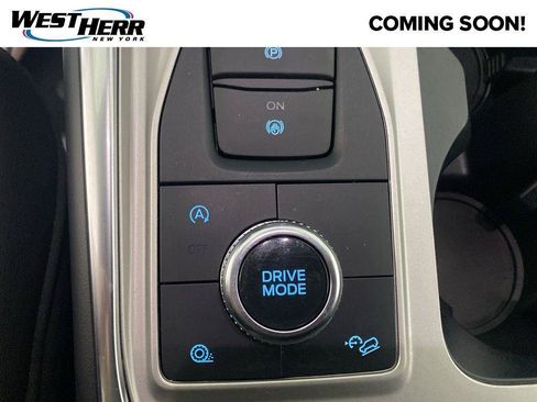 Used 2024 Ford Explorer XLT w/ Equipment Group 202A AWD/4WD image 10