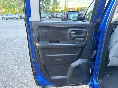 Used 2017 RAM 1500 Express AWD/4WD image 13