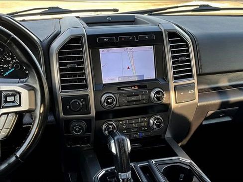 Used 2019 Ford F150 Platinum w/ Equipment Group 701A Luxury image 6