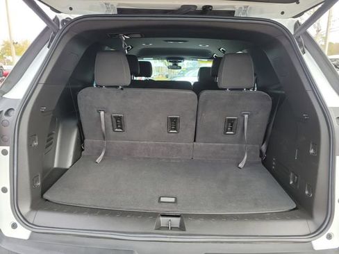 Certified 2023 Chevrolet Traverse LT image 9