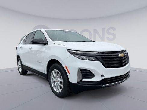 Used 2024 Chevrolet Equinox LT image 10