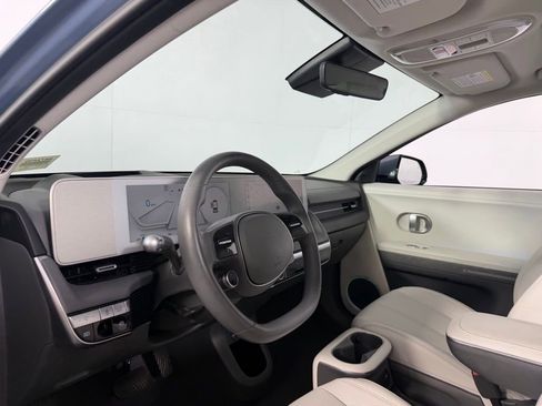 Used 2022 Hyundai Ioniq 5 Limited w/ Cargo Package image 22